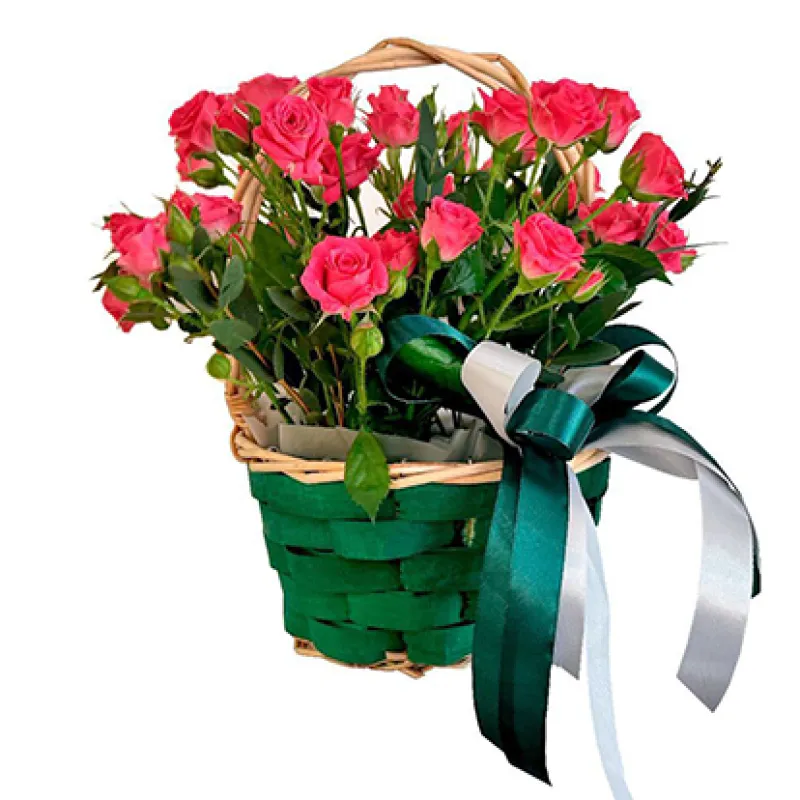 Корзинка с розовыми кустовыми розами, доставка Дербыши (Тюм. Обл.)